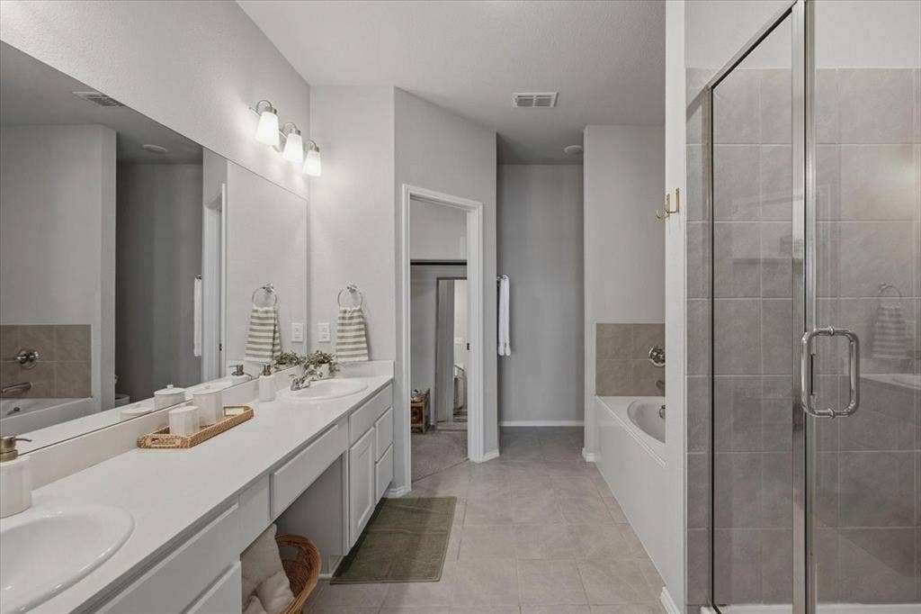 10920 Elata Drive, Fort Worth, TX 76108