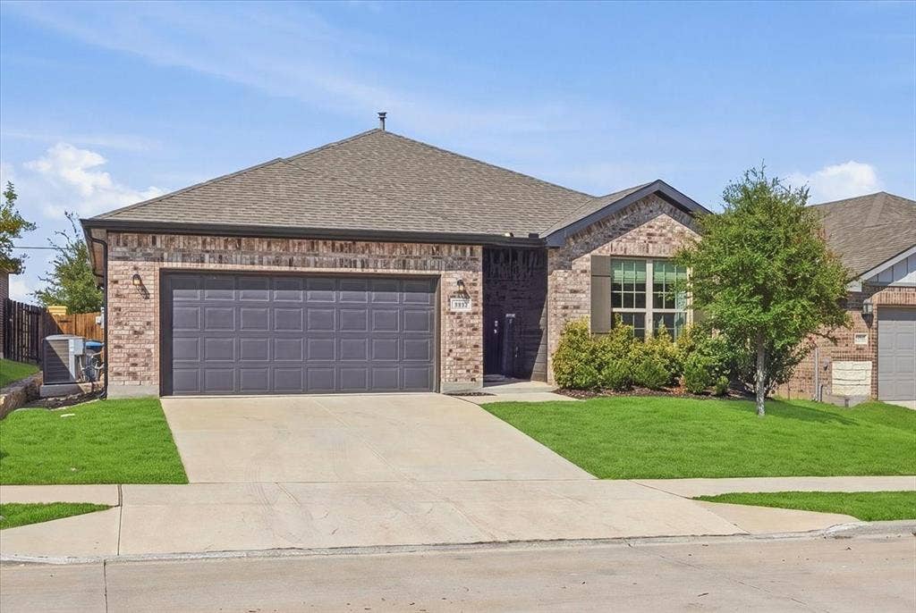 10920 Elata Drive, Fort Worth, TX 76108
