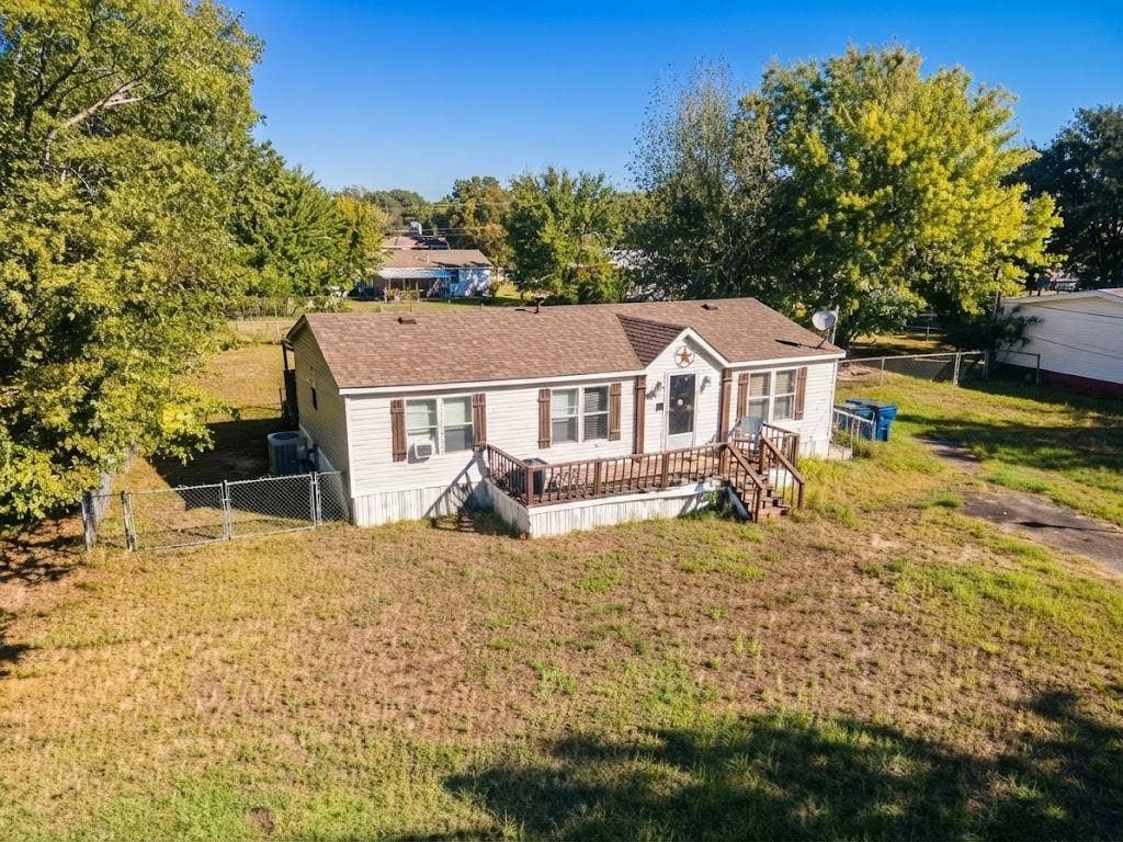 210 E Shadowwood, Gun Barrel City, TX 75156