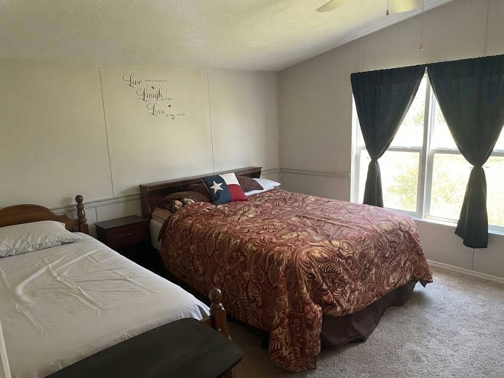 210 E Shadowwood, Gun Barrel City, TX 75156