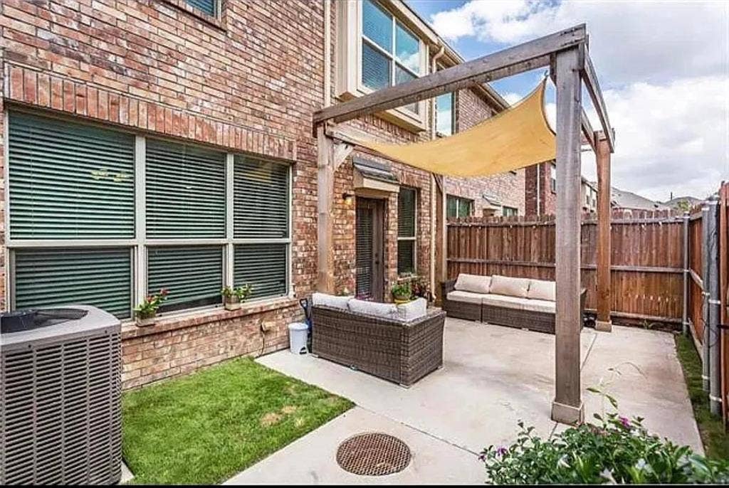 View of patio / terrace featuring an outdoor hangout area and cooling unit