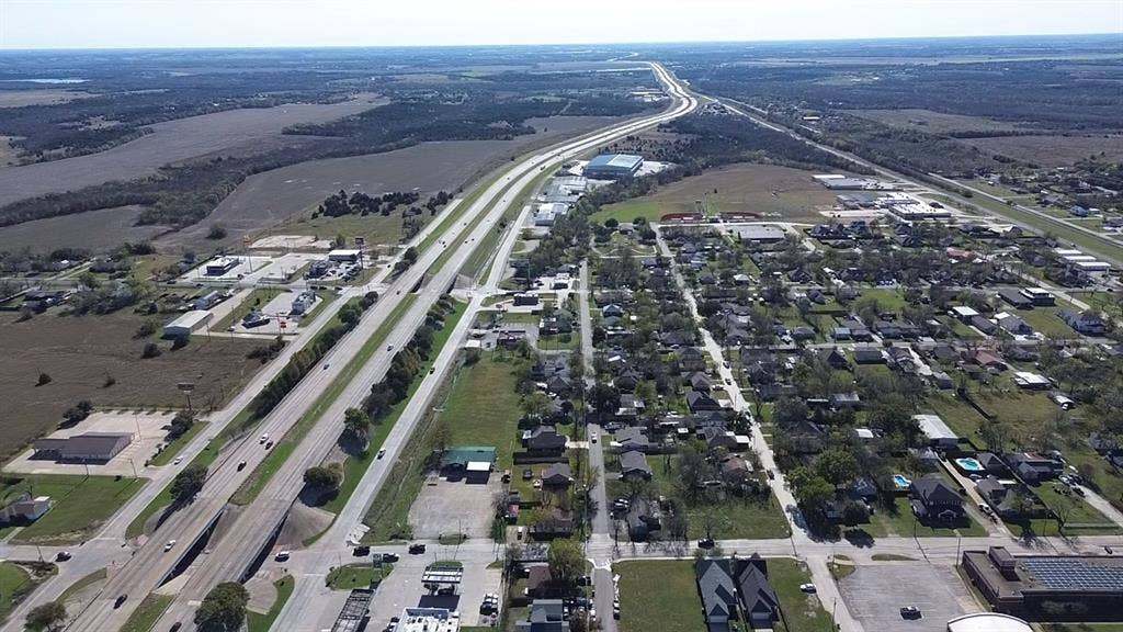 413 E 5th Street, Ferris, TX 75125