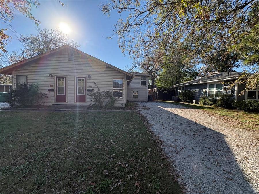 Property photo for 909 Vine Street, Denton, TX