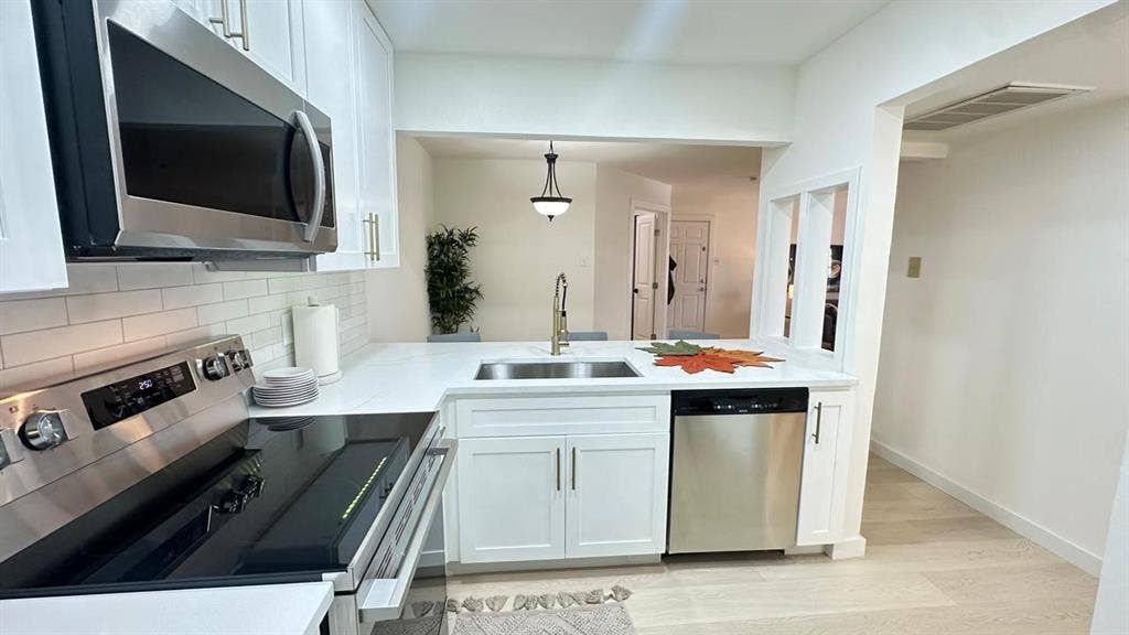 18333 Roehampton Drive, #322, Dallas, TX 75252