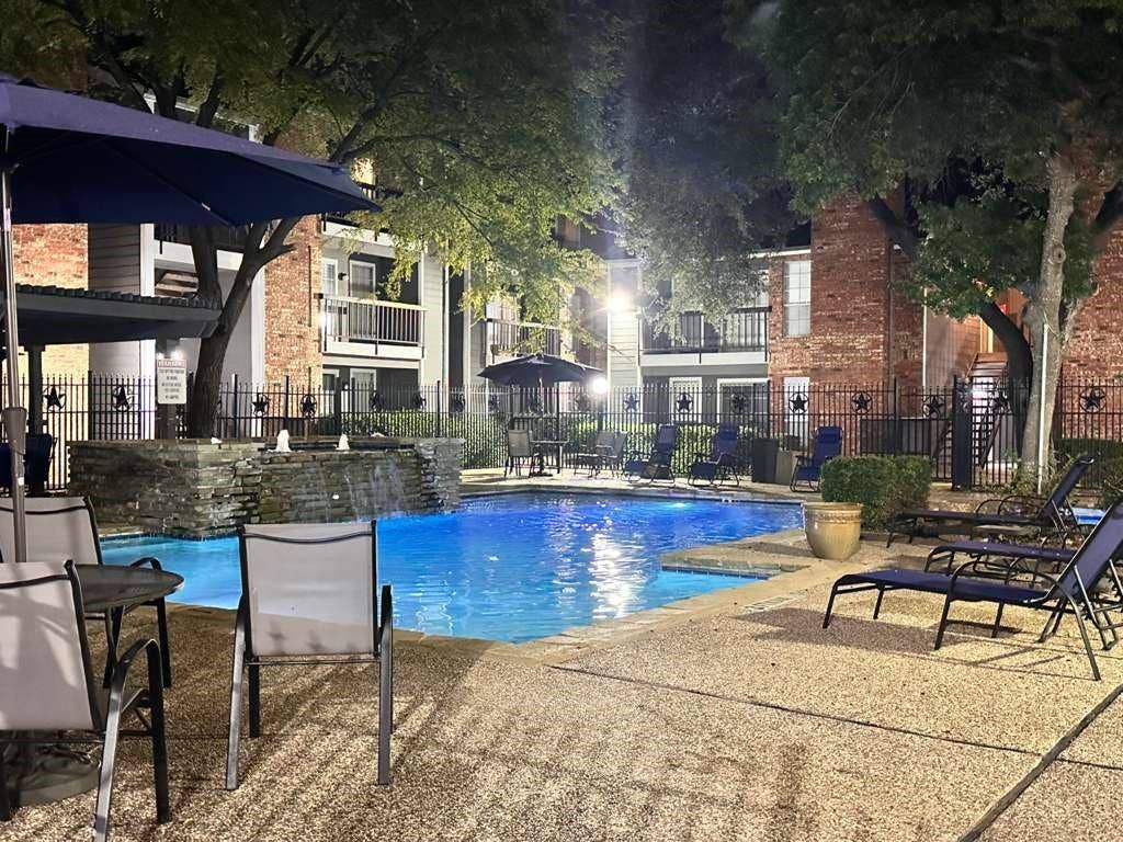 18333 Roehampton Drive, #322, Dallas, TX 75252
