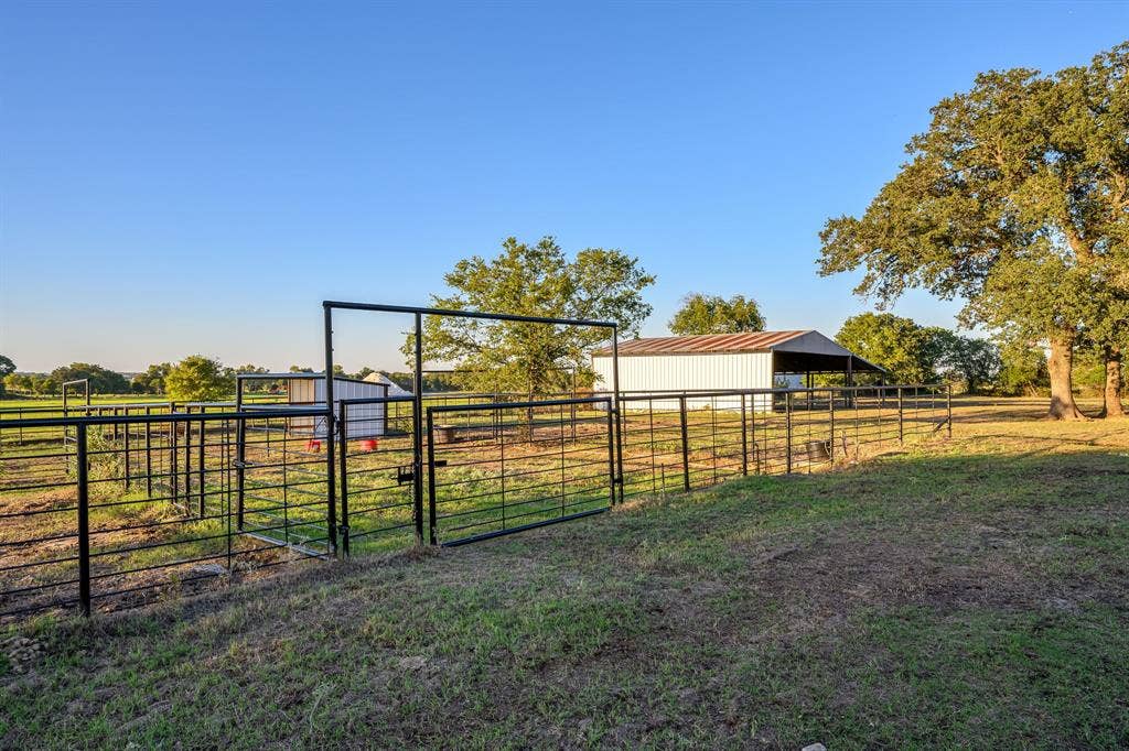 6101 Wild Cat Knob Road, Tolar, TX 76476