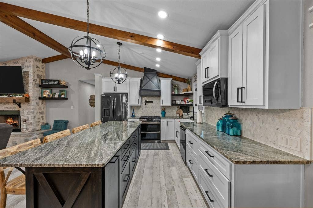6101 Wild Cat Knob Road, Tolar, TX 76476