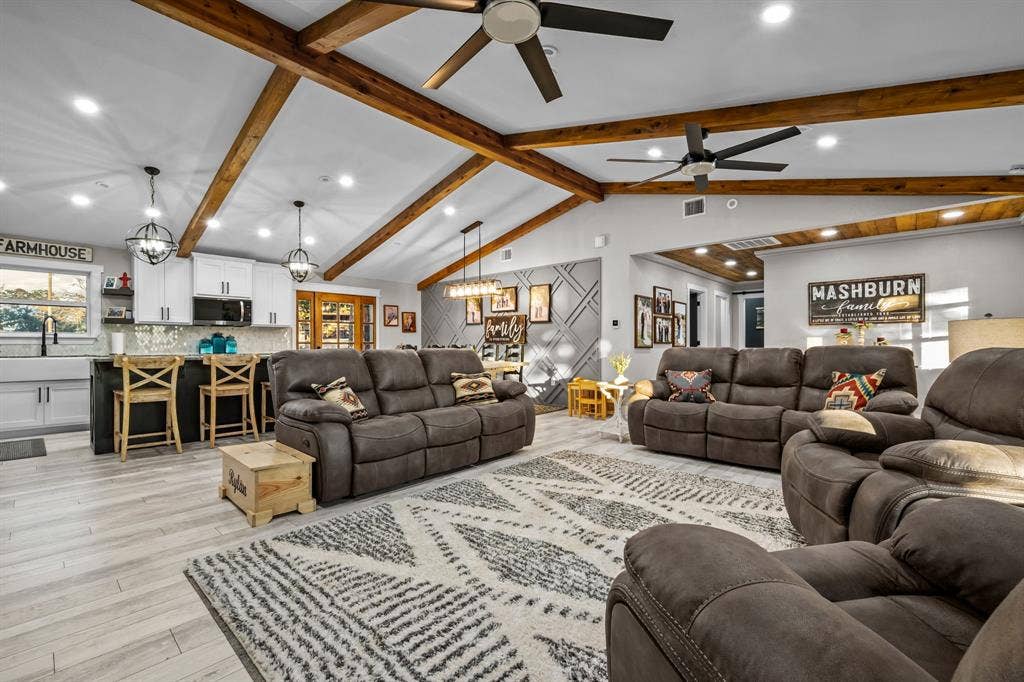 6101 Wild Cat Knob Road, Tolar, TX 76476