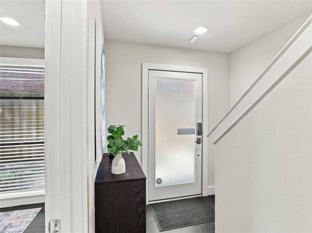 4618 Cedar Springs Road, #B, Dallas, TX 75219