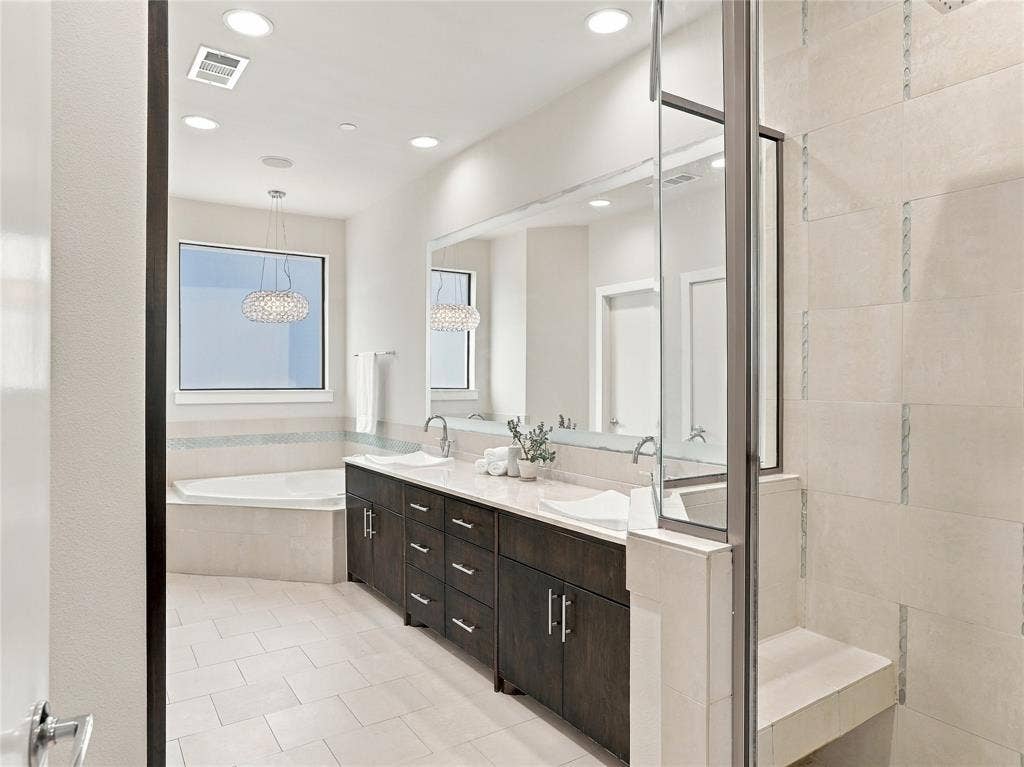 4618 Cedar Springs Road, #B, Dallas, TX 75219