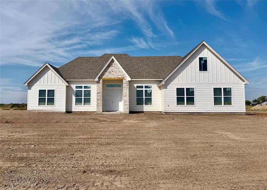 Property photo for 117 Bluegrass Bend, Elm Mott, TX