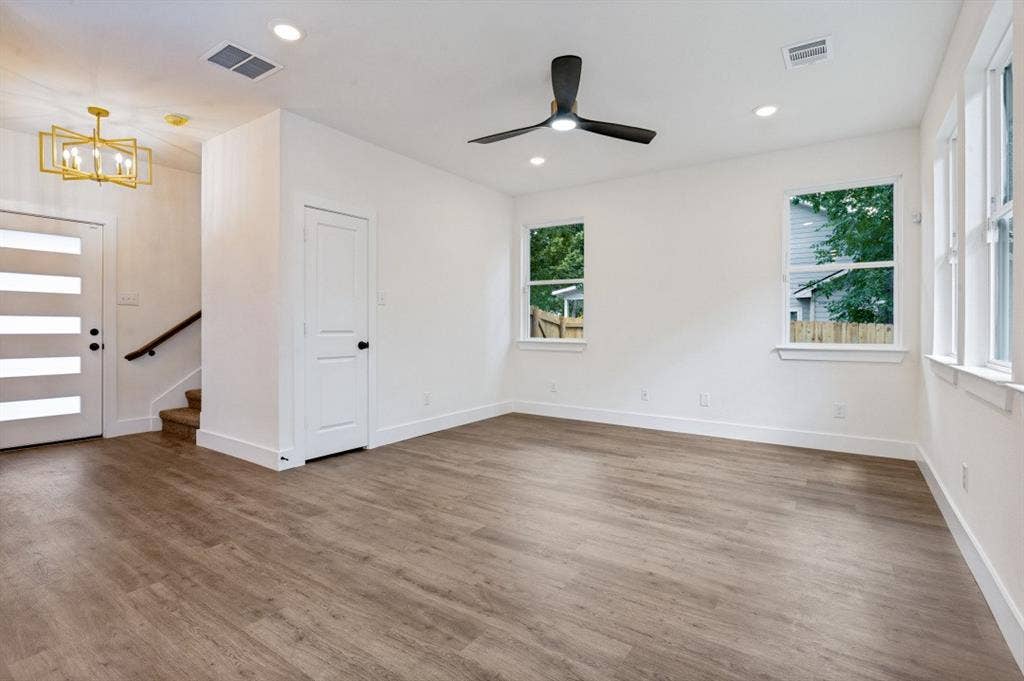 8916 Whitehall Lane, Dallas, TX 75232