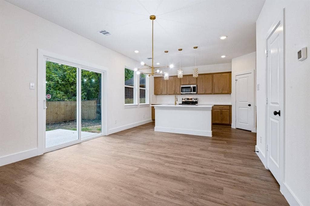 8916 Whitehall Lane, Dallas, TX 75232