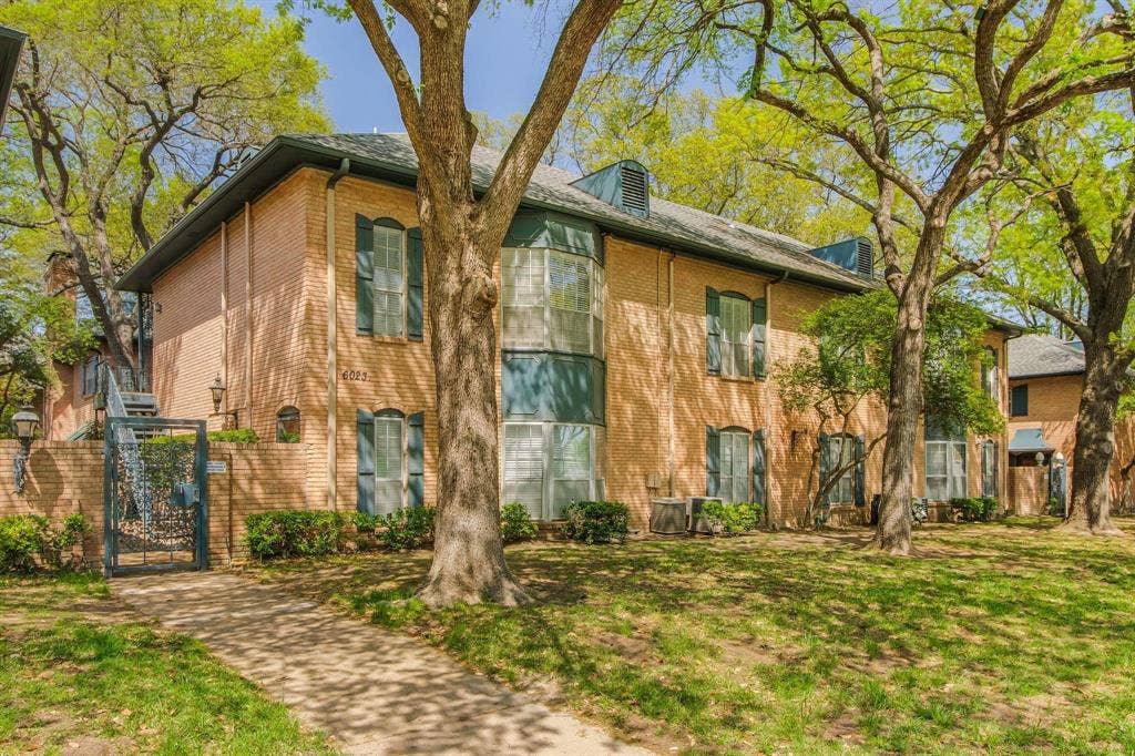 6023 E University Boulevard, #204, Dallas, TX 75206