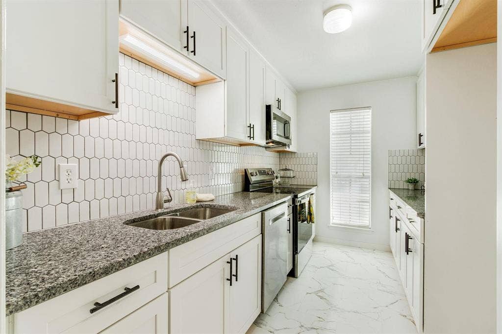6023 E University Boulevard, #204, Dallas, TX 75206