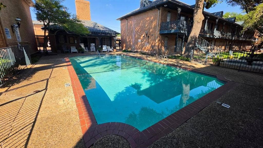 6023 E University Boulevard, #204, Dallas, TX 75206