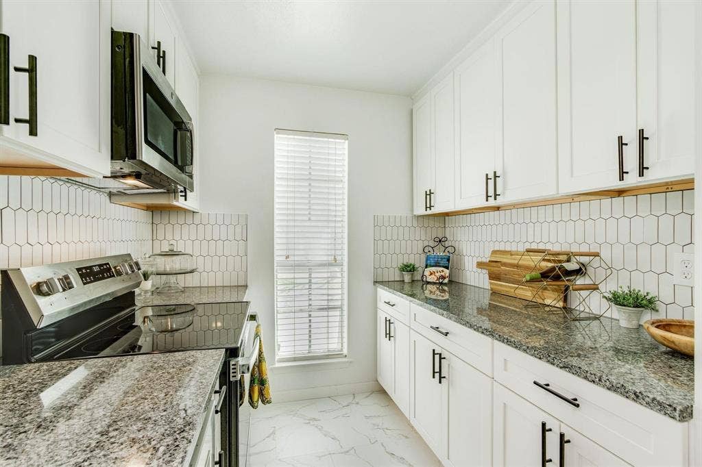 6023 E University Boulevard, #204, Dallas, TX 75206