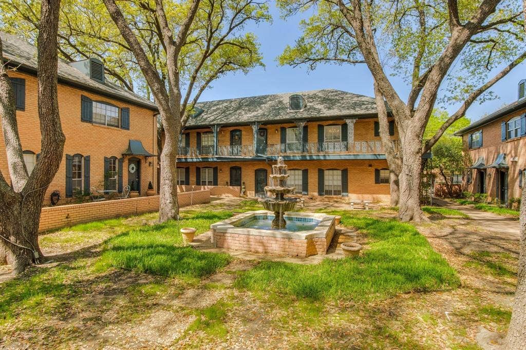 6023 E University Boulevard, #204, Dallas, TX 75206