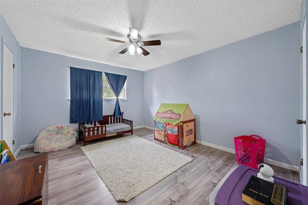 129 Texas Avenue, Hewitt, TX 76643