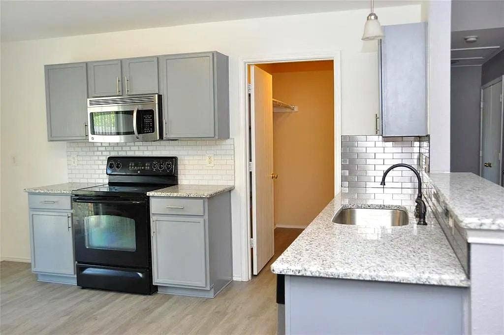 4413 silverwood Trail, Fort Worth, TX 76244