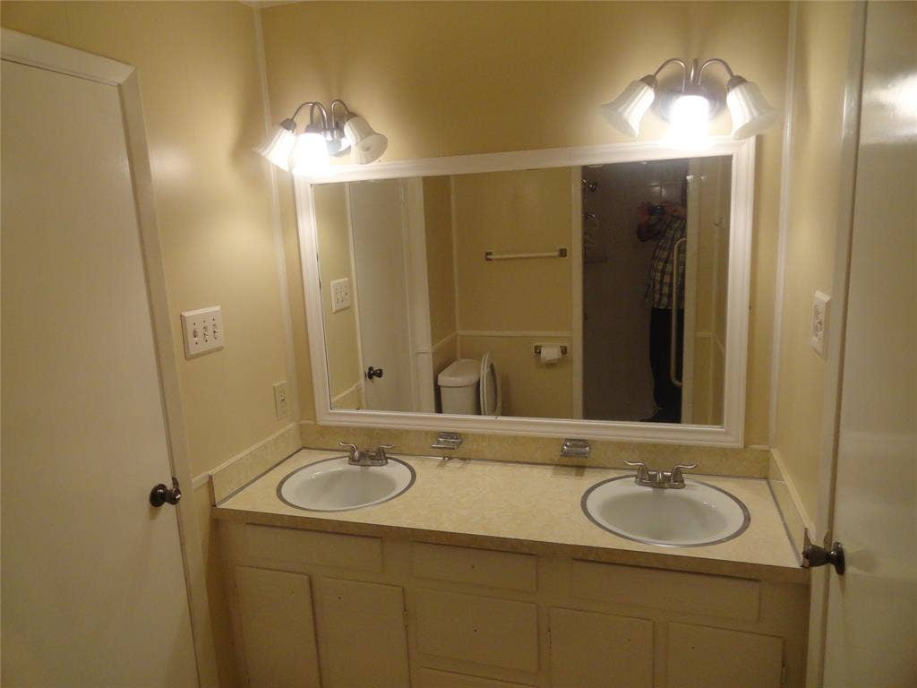 1809 Santa Clara Court, Grand Prairie, TX 75051 1809 Santa Clara Court, Grand Prairie, TX 75051