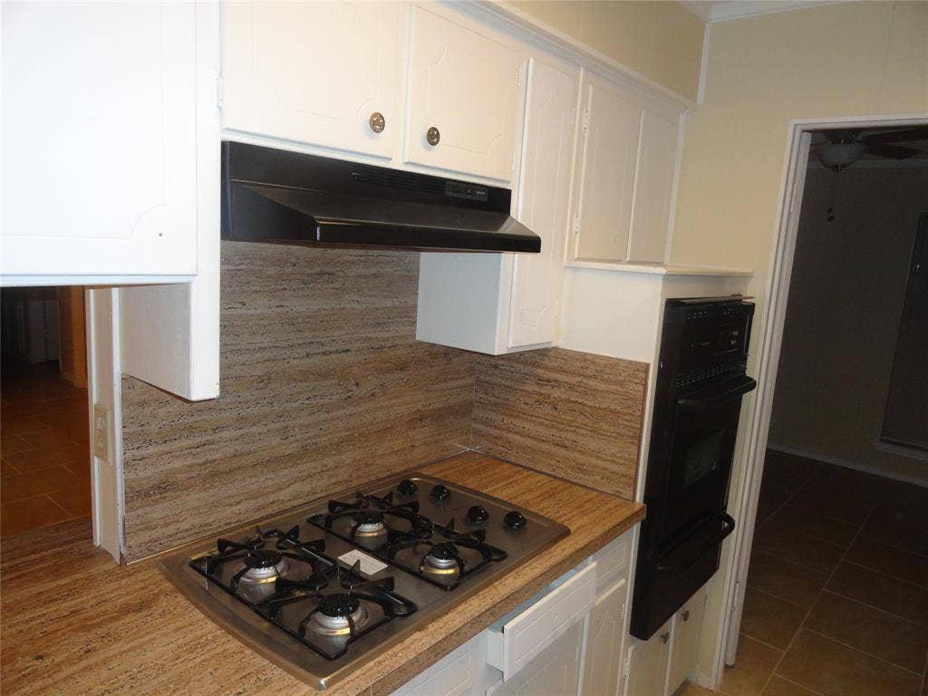 1809 Santa Clara Court, Grand Prairie, TX 75051 1809 Santa Clara Court, Grand Prairie, TX 75051