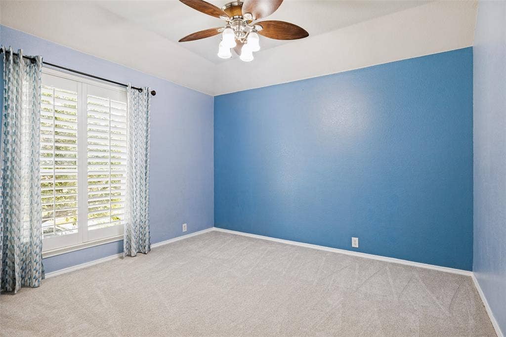Secondary bedroom