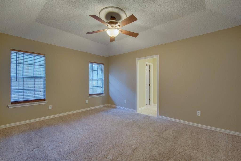 5605 Trails Edge Drive, Arlington, TX 76017