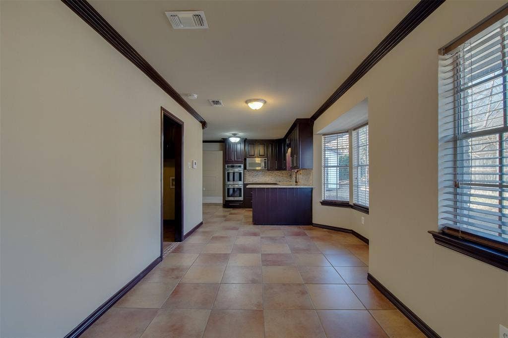 5605 Trails Edge Drive, Arlington, TX 76017