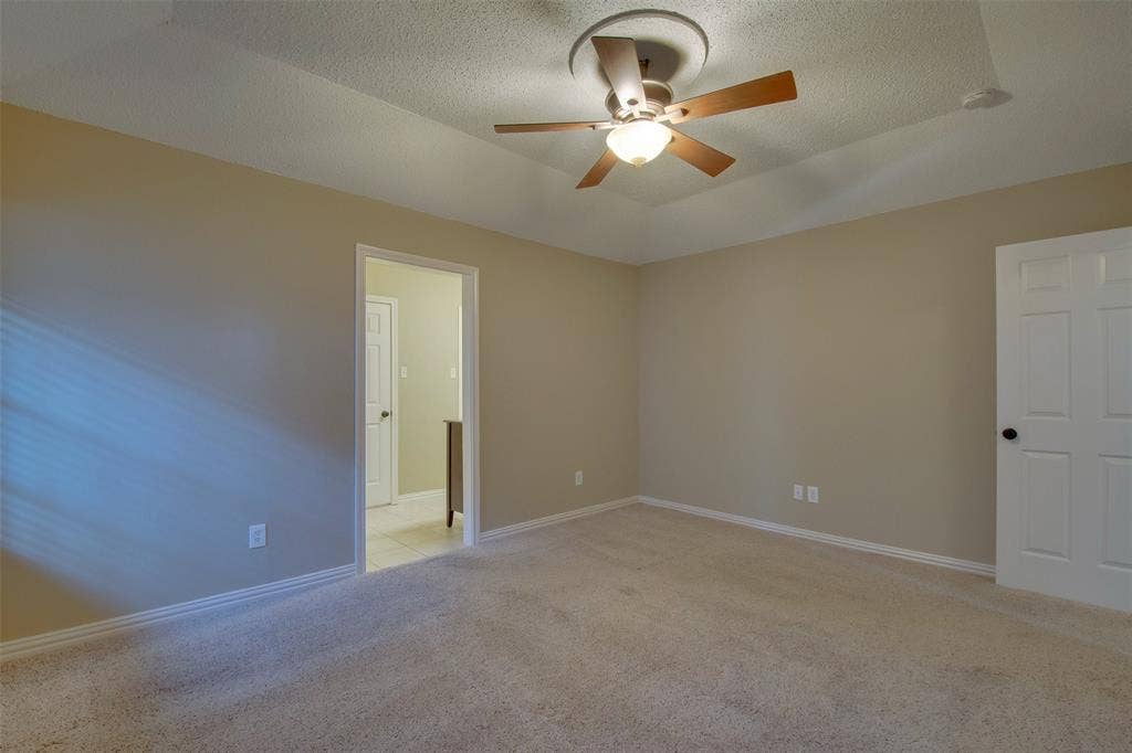 5605 Trails Edge Drive, Arlington, TX 76017