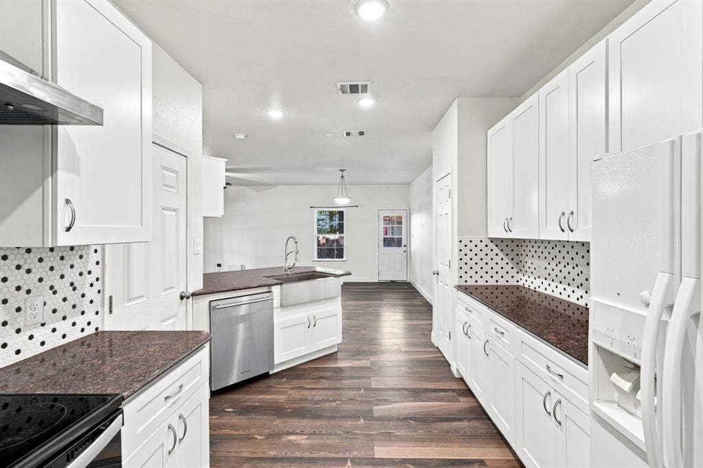 1837 Jennifer #A Court, Pelican Bay, TX 76020