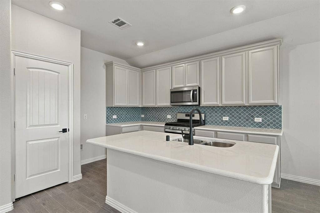 5117 Del Monte Drive, Denton, TX 76207