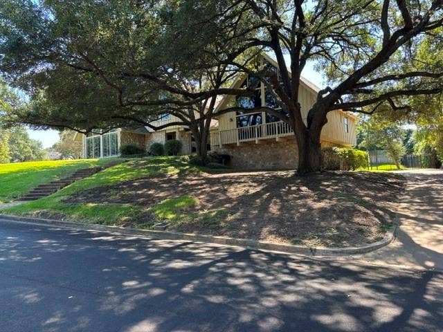 2900 Inverness Drive, Waco, TX 76710