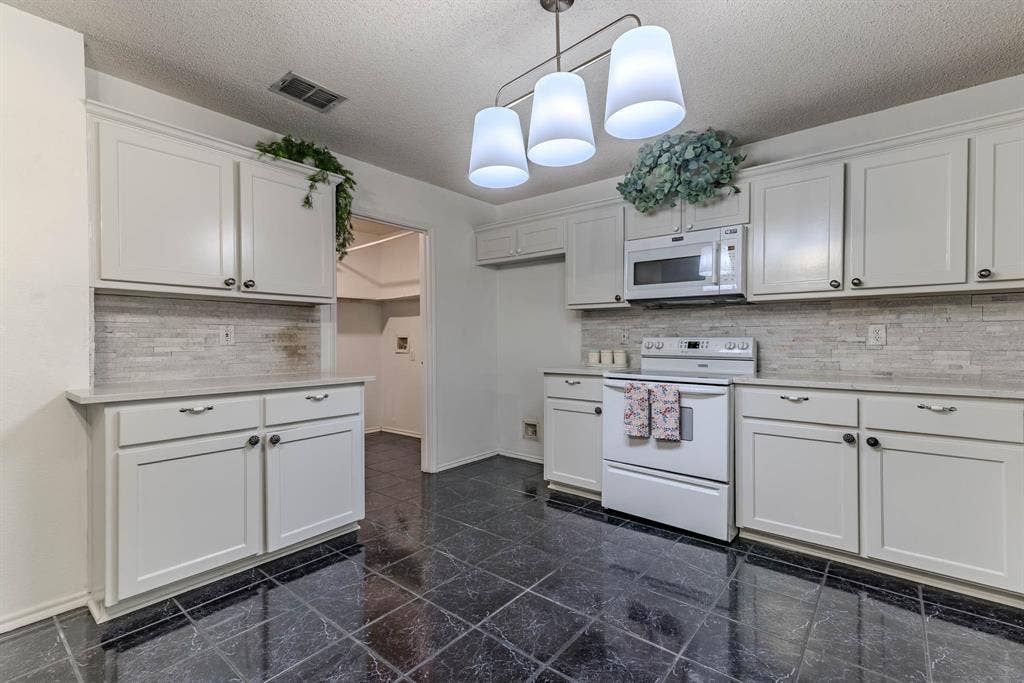 3002 Cedar Crest Drive, McKinney, TX 75070 3002 Cedar Crest Drive, McKinney, TX 75070