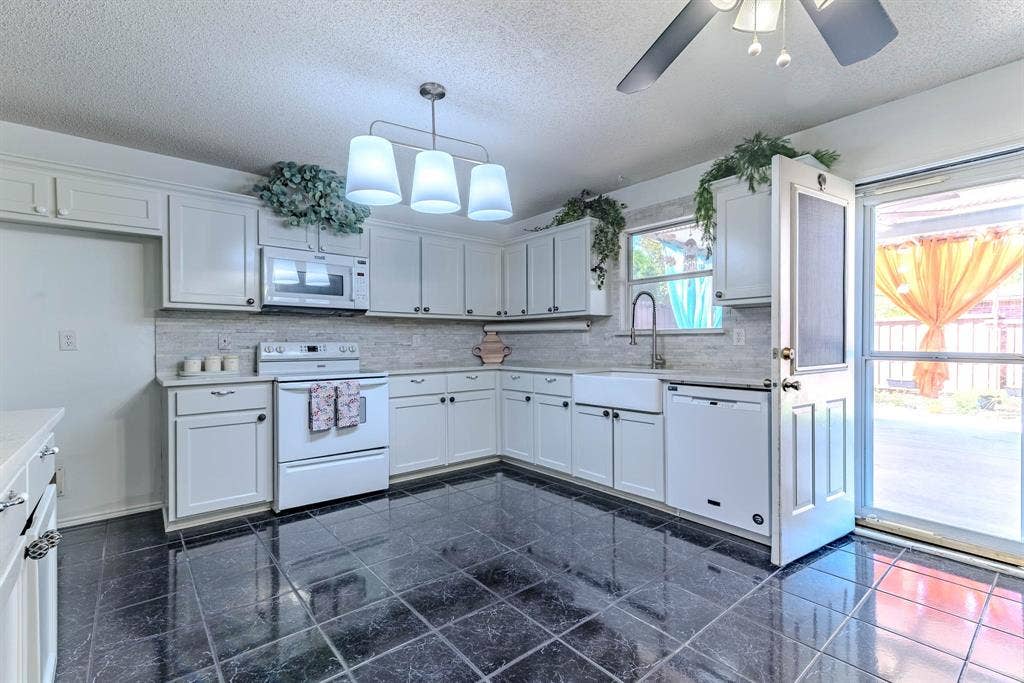 3002 Cedar Crest Drive, McKinney, TX 75070 3002 Cedar Crest Drive, McKinney, TX 75070