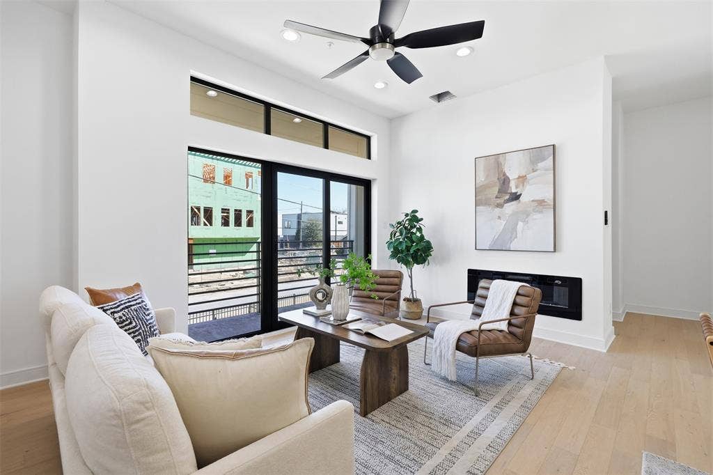 4635 Manett Street, #109, Dallas, TX 75204 4635 Manett Street, #109, Dallas, TX 75204