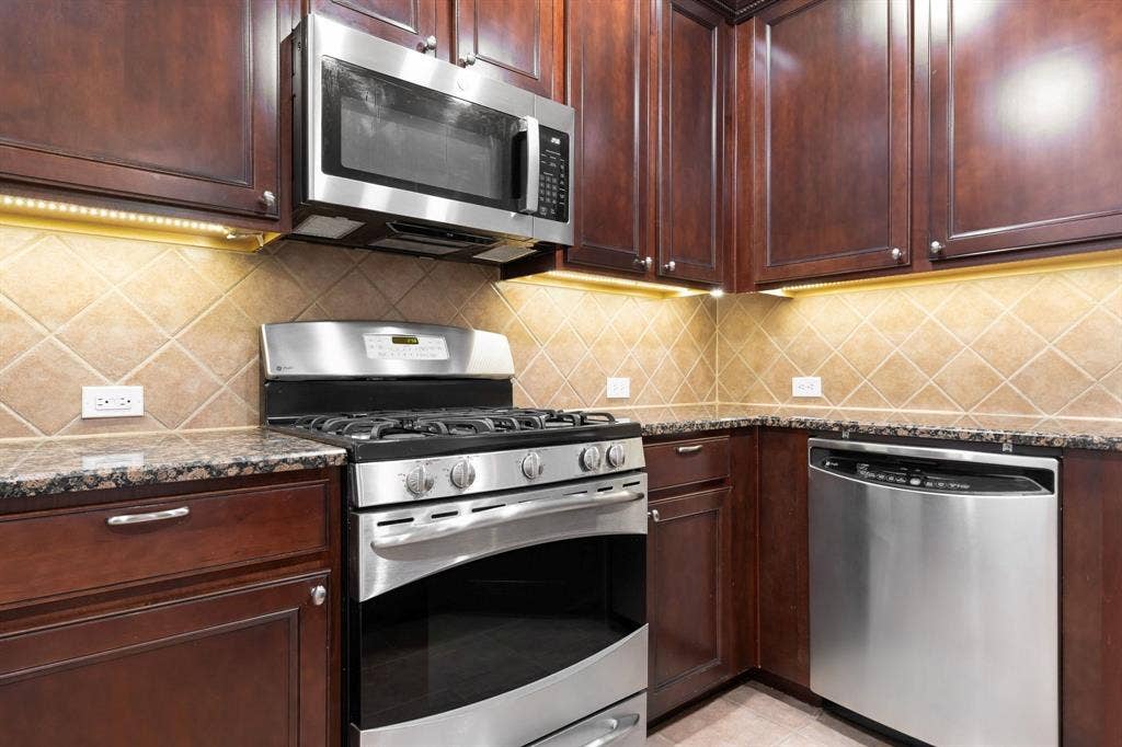 8617 Trolley Trail, McKinney, TX 75070 Open kitchen for easy entertaining.