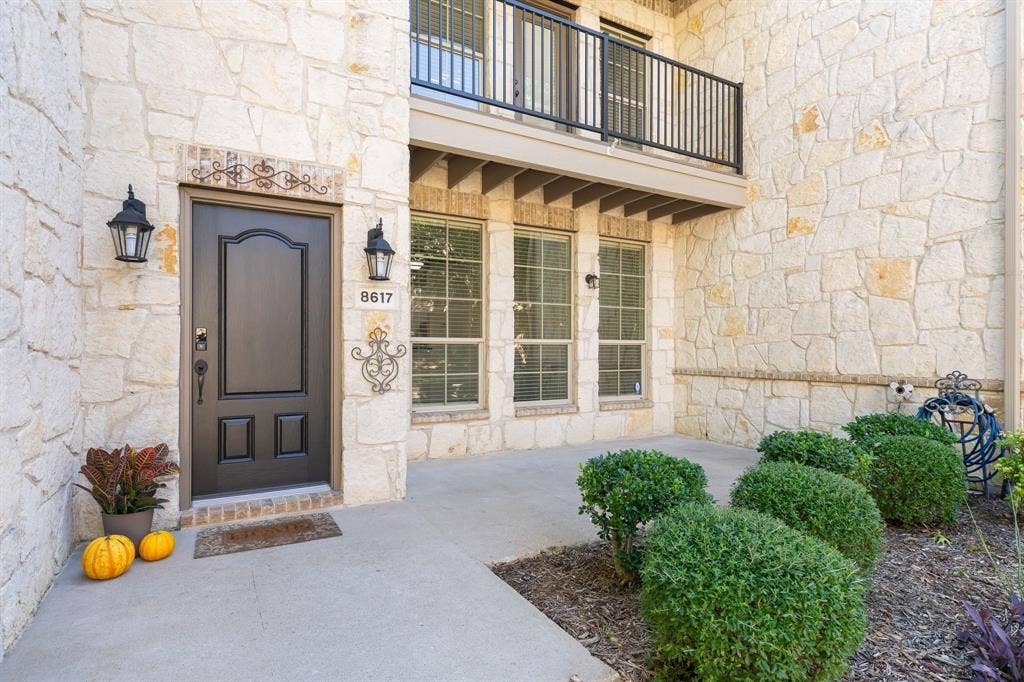 8617 Trolley Trail, McKinney, TX 75070 Upscale and beautiful