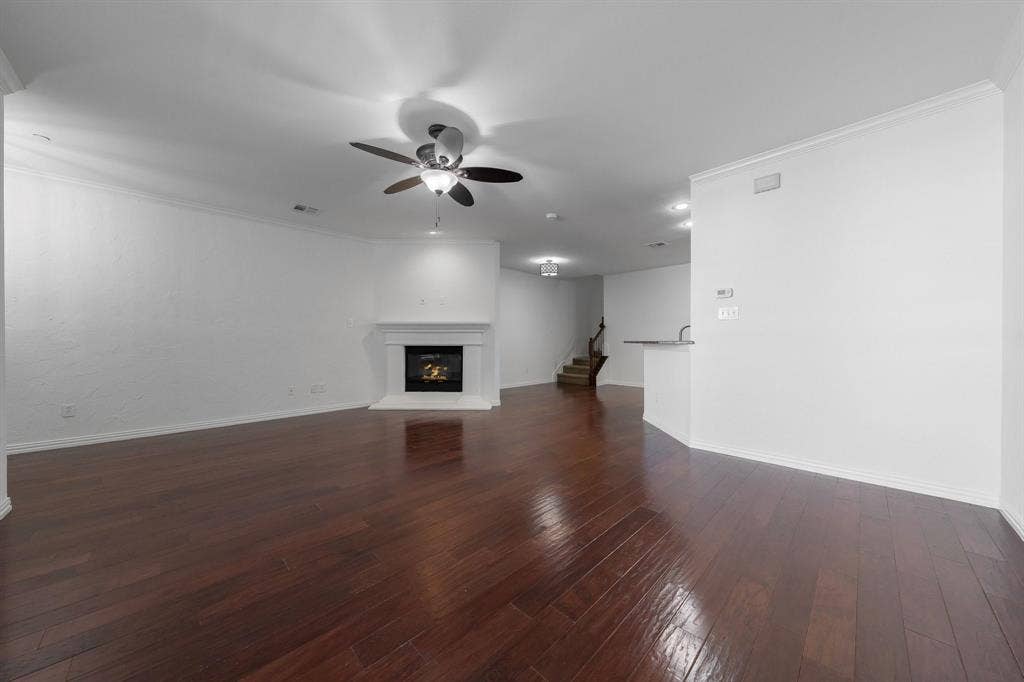 8617 Trolley Trail, McKinney, TX 75070 Large living room.