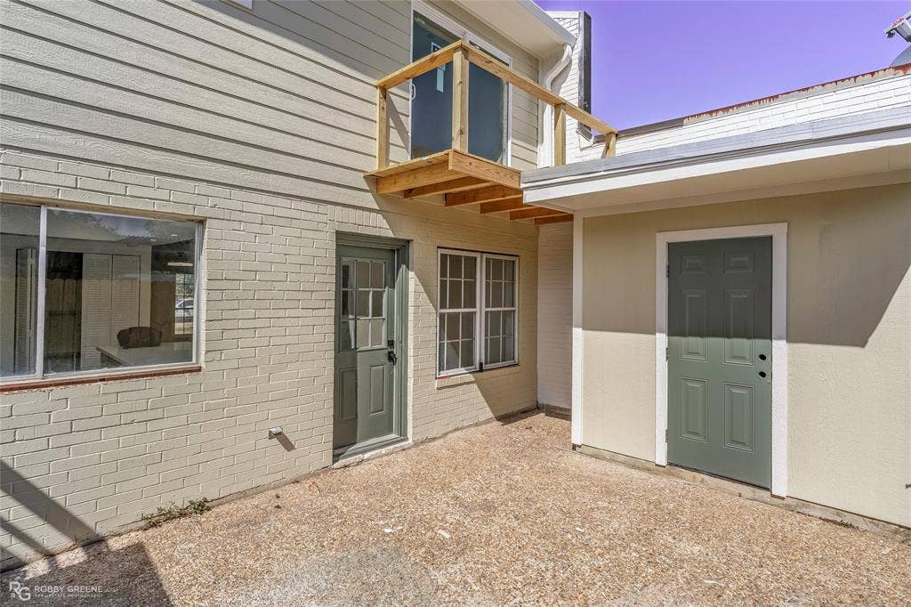10053 Smitherman Drive, Shreveport, LA 71115