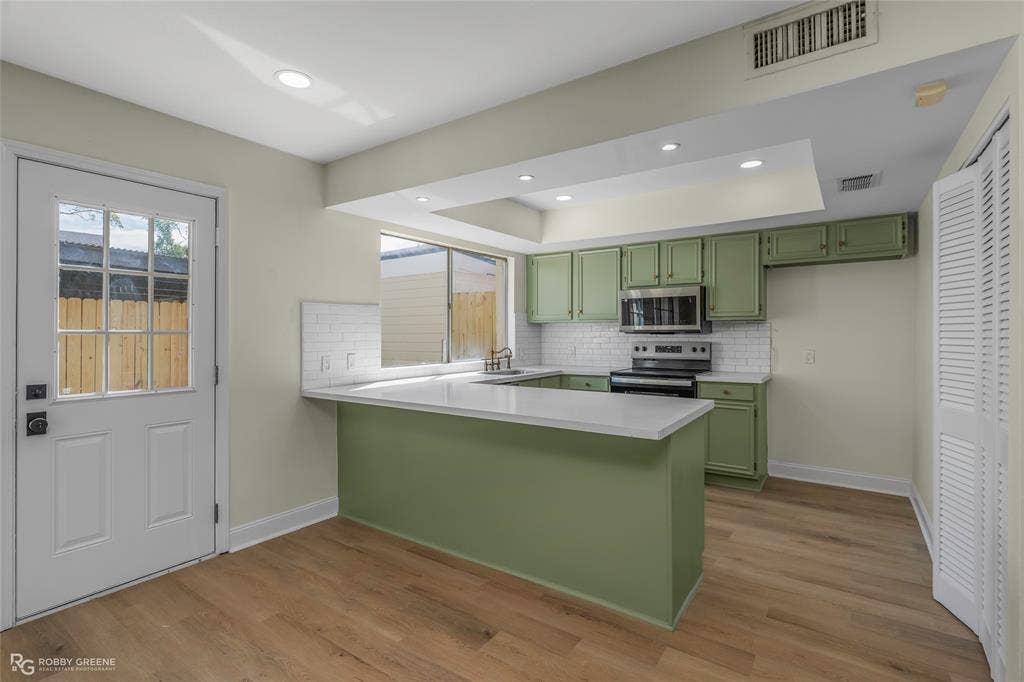 10053 Smitherman Drive, Shreveport, LA 71115