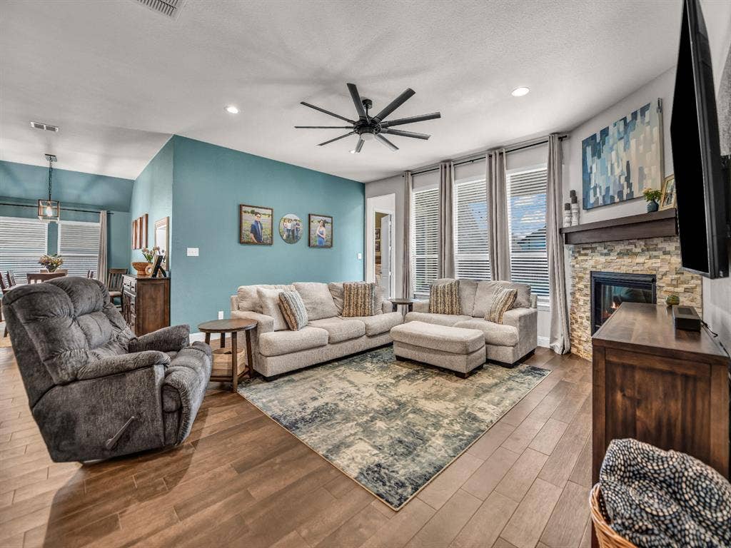 15129 Fleet Hill Road, Weatherford, TX 76008