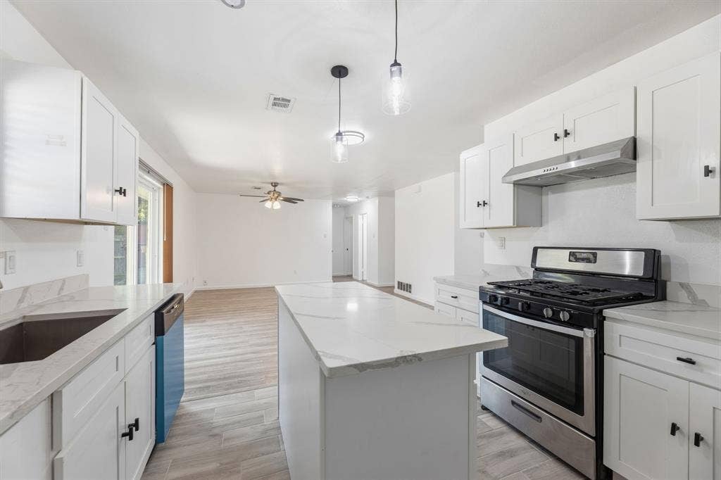 206 Rockaway Drive, Duncanville, TX 75116 206 Rockaway Drive, Duncanville, TX 75116