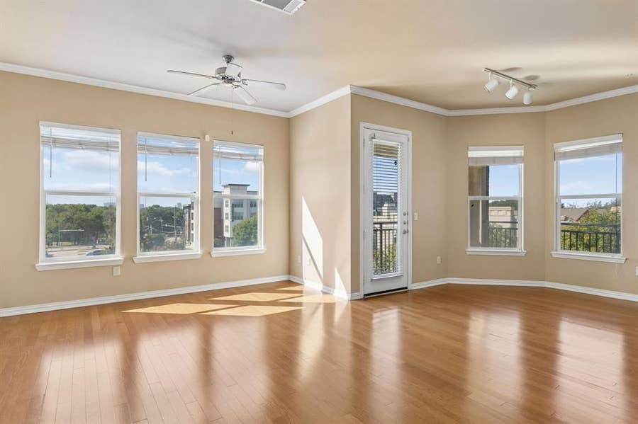 Property photo for 800 E 15th Street, #201, Plano, TX