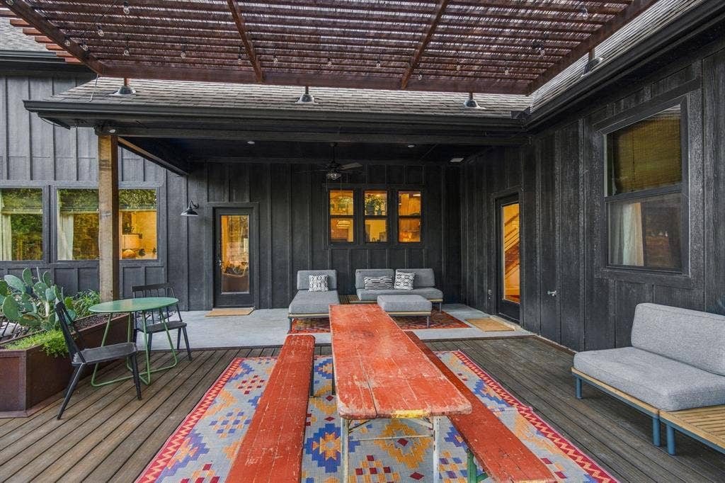 316 Zion Forest Trail, Poolville, TX 76487 Covered patio