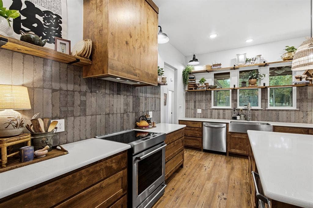 316 Zion Forest Trail, Poolville, TX 76487 Kitchenaid induction range