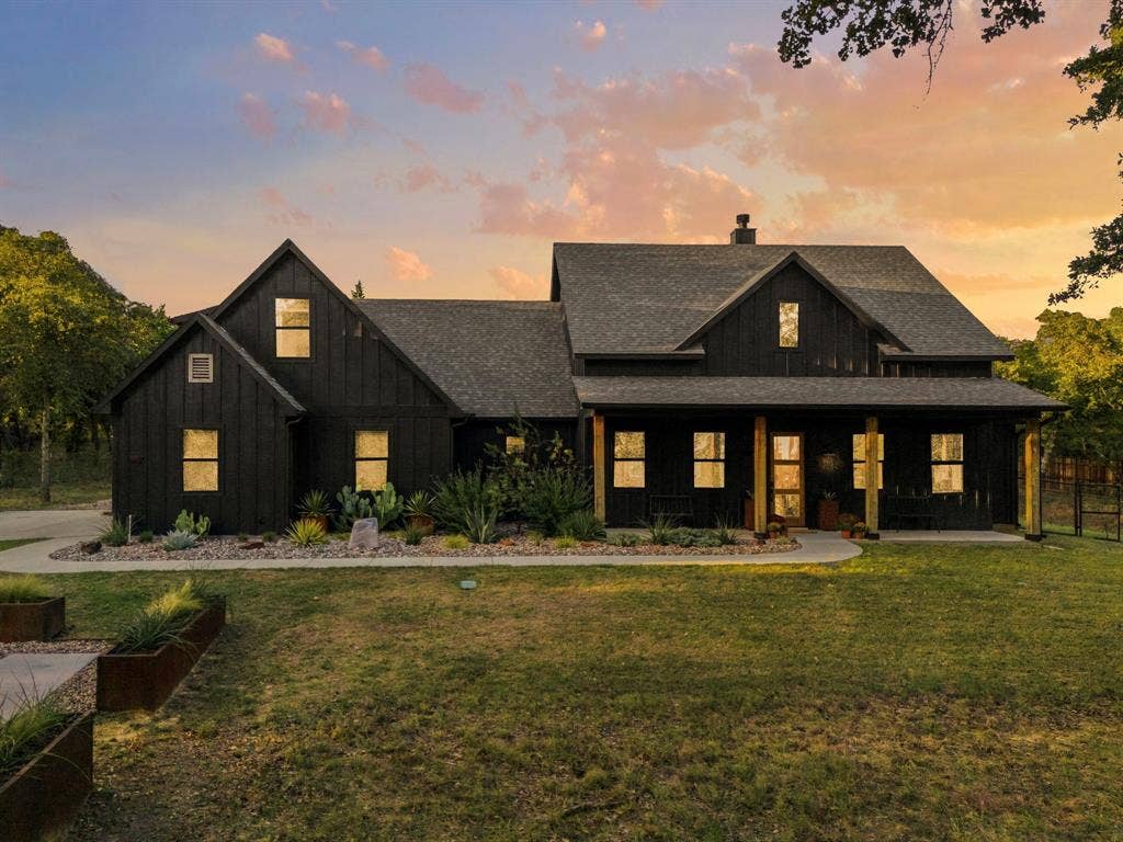 316 Zion Forest Trail, Poolville, TX 76487 Excellent drive up appeal