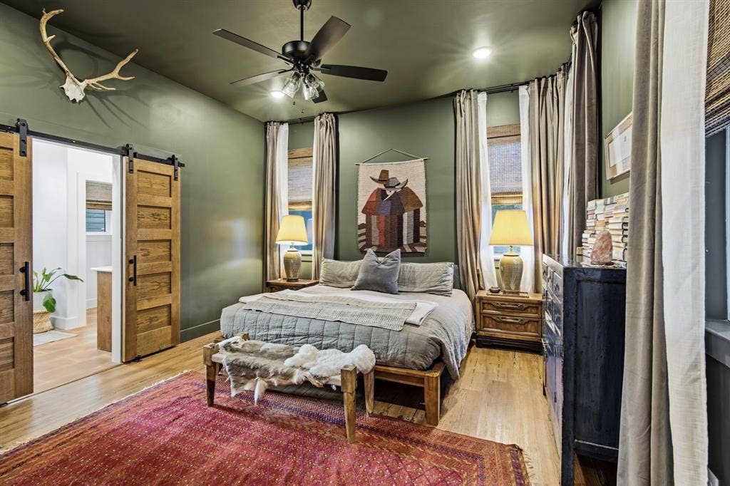 316 Zion Forest Trail, Poolville, TX 76487 Primary bedroom