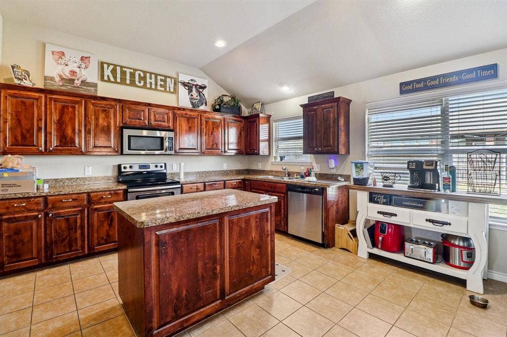 8221 Mule Deer Run, Fort Worth, TX 76179