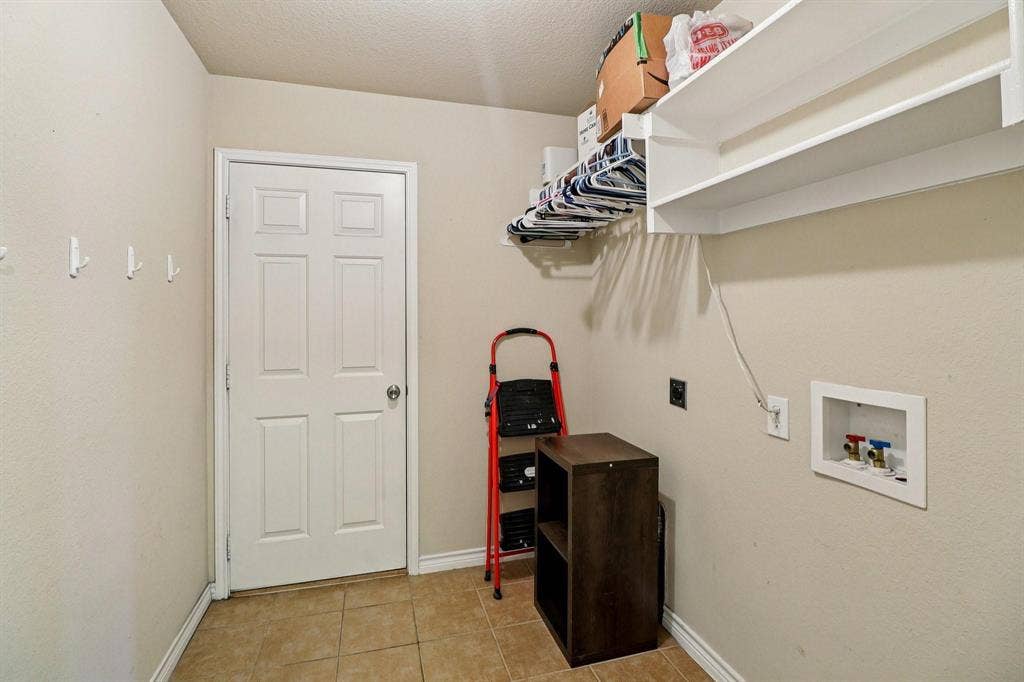 8221 Mule Deer Run, Fort Worth, TX 76179